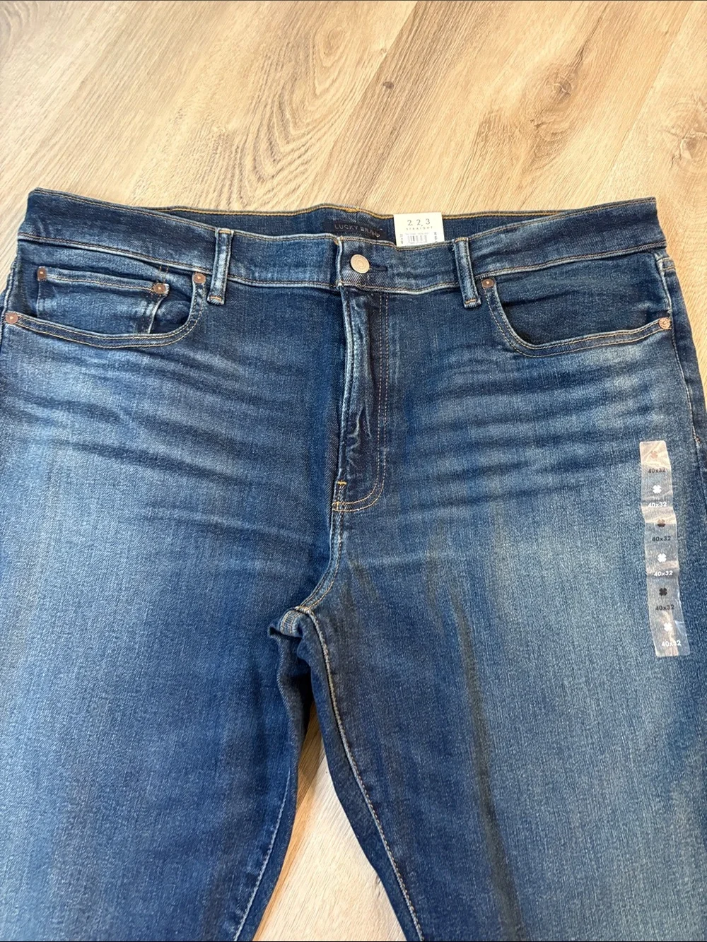 NEW WITH TAGS Lucky Brand 223 Straight Fit Jeans 40x32 blue denim casual classic